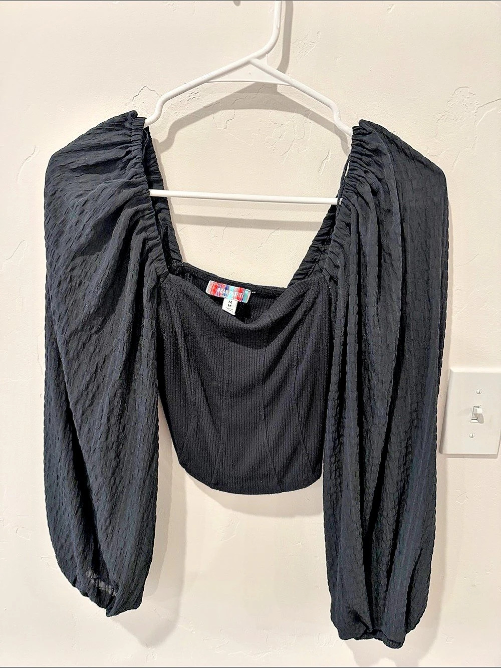 Urban Outfitters Black Long Sleeve Crop Top Size Medium